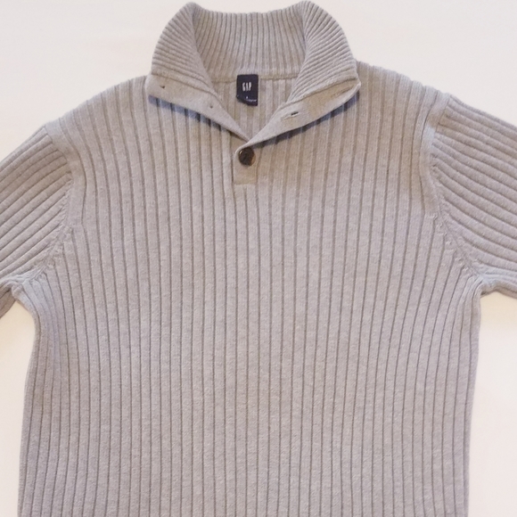 GAP Brand Gray Men's Large Sweater with 3-Button Collar. 100% Cotton. - Picture 4 of 6